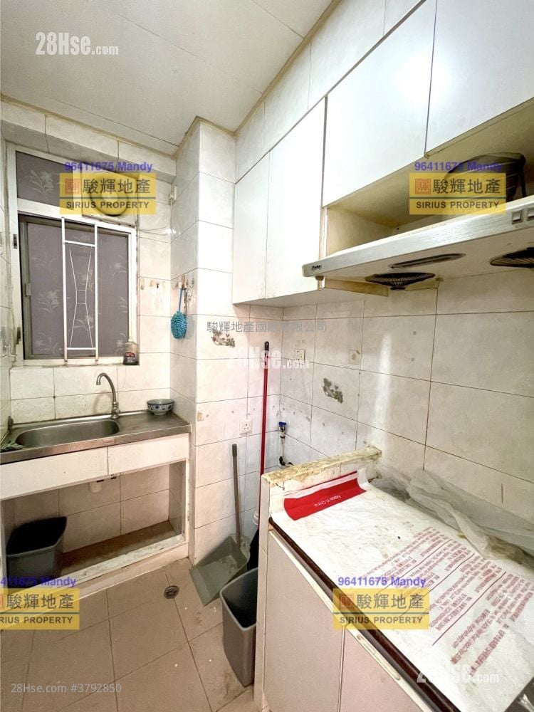 Bell House Rental 3 Bedrooms , 1 Bathroom 573 ft²