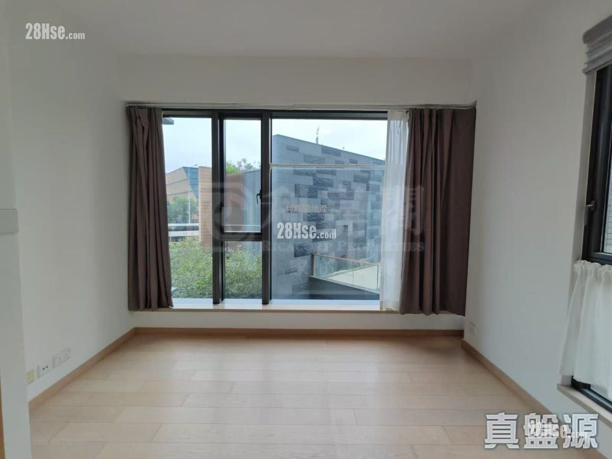 The Bloomsway Sell 3 Bedrooms 905 ft²