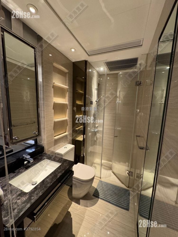 Cullinan West Sell 1 Bathroom 272 ft²