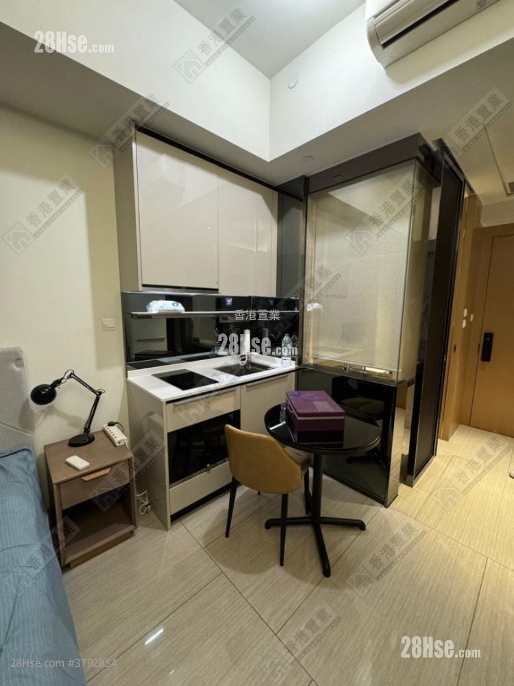 Cullinan West Sell 1 Bathroom 272 ft²