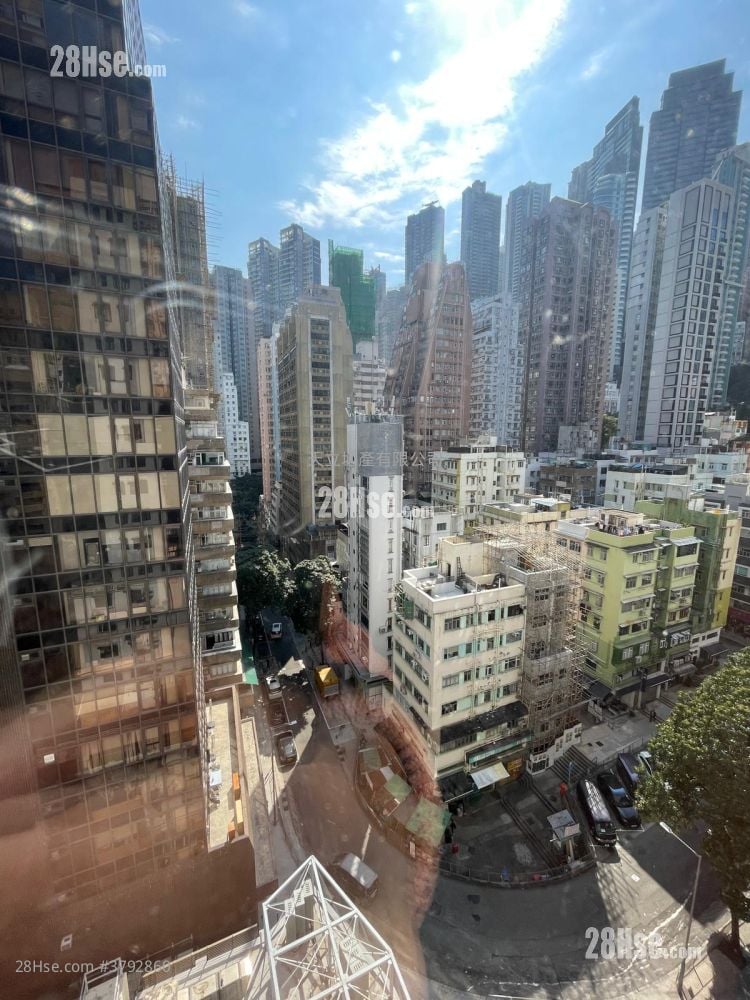 Welland Building Sell 2 Bedrooms , 1 Bathroom 425 ft²