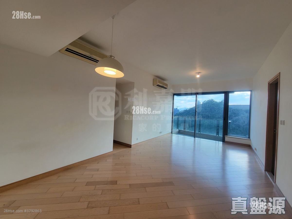 Aria Sell 3 Bedrooms 1,164 ft²