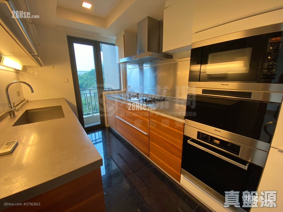 Aria Sell 3 Bedrooms 1,164 ft²