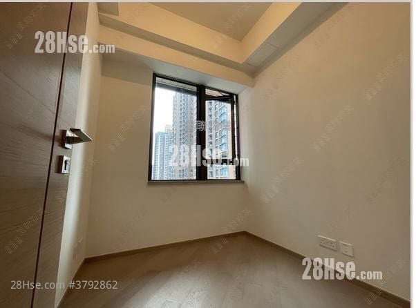 The Yoho Hub Rental 458 ft²