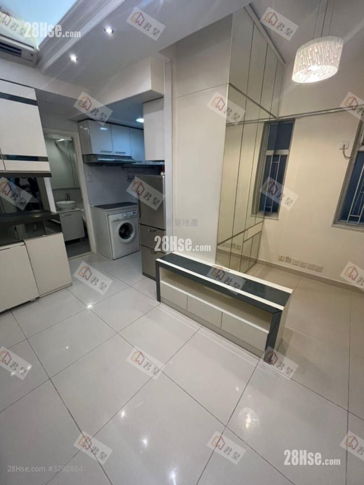 Hung Tak Building Rental 2 Bedrooms , 1 Bathroom 404 ft²