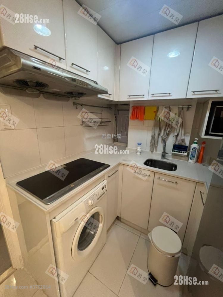 Hung Tak Building Rental 2 Bedrooms , 1 Bathroom 404 ft²