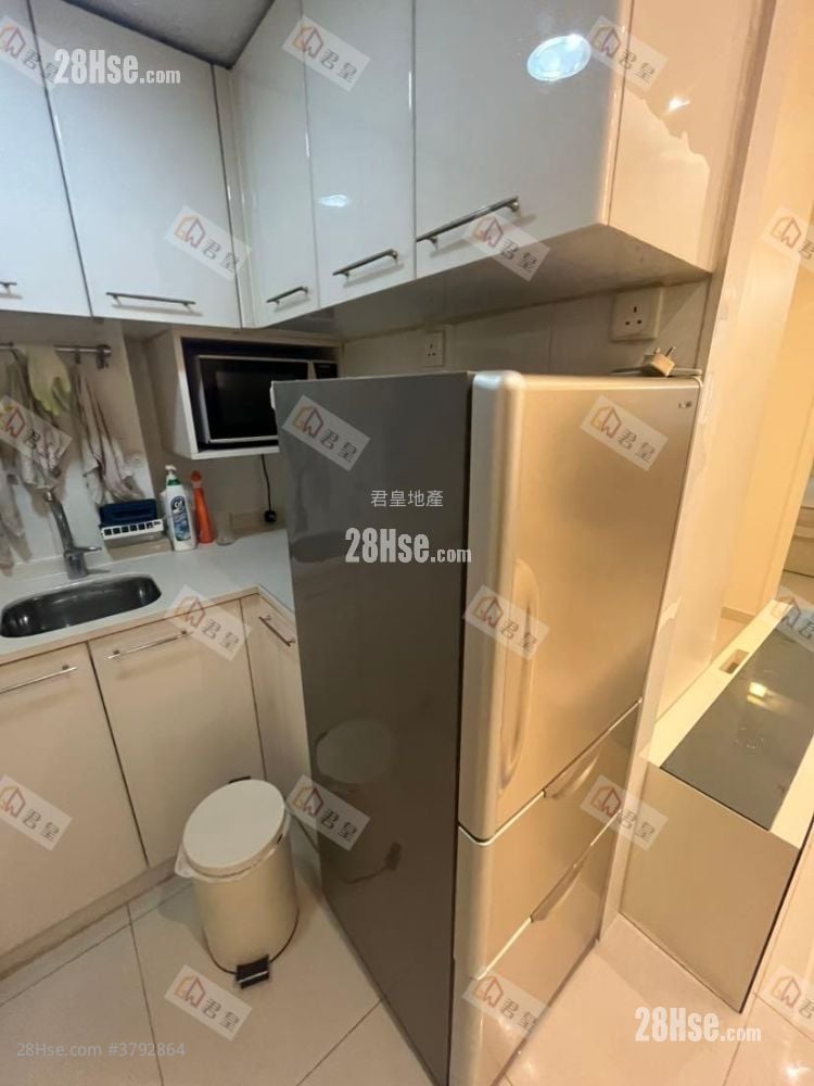 Hung Tak Building Rental 2 Bedrooms , 1 Bathroom 404 ft²