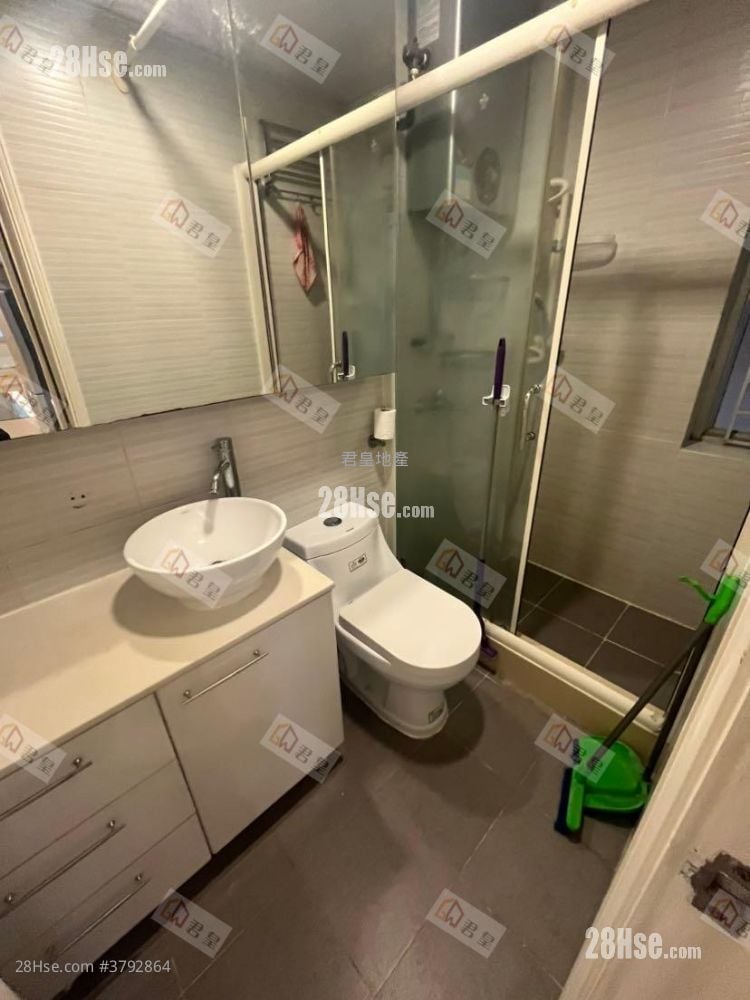 Hung Tak Building Rental 2 Bedrooms , 1 Bathroom 404 ft²