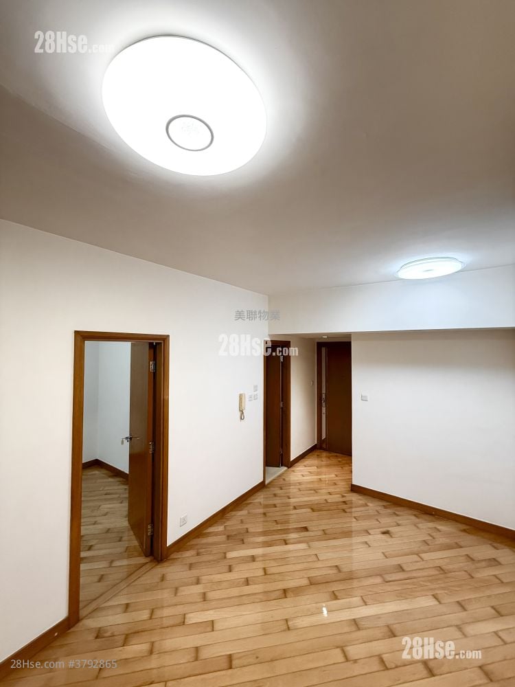 Chelsea Court Rental 2 Bedrooms , 1 Bathroom 554 ft²