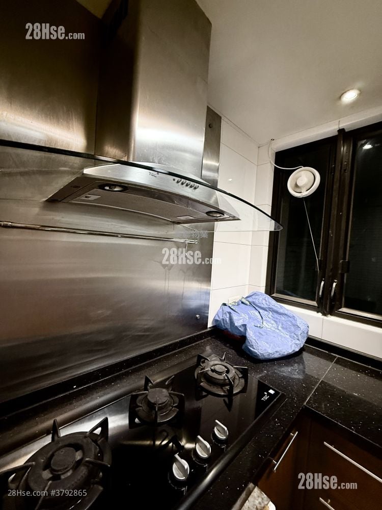 Chelsea Court Rental 2 Bedrooms , 1 Bathroom 554 ft²