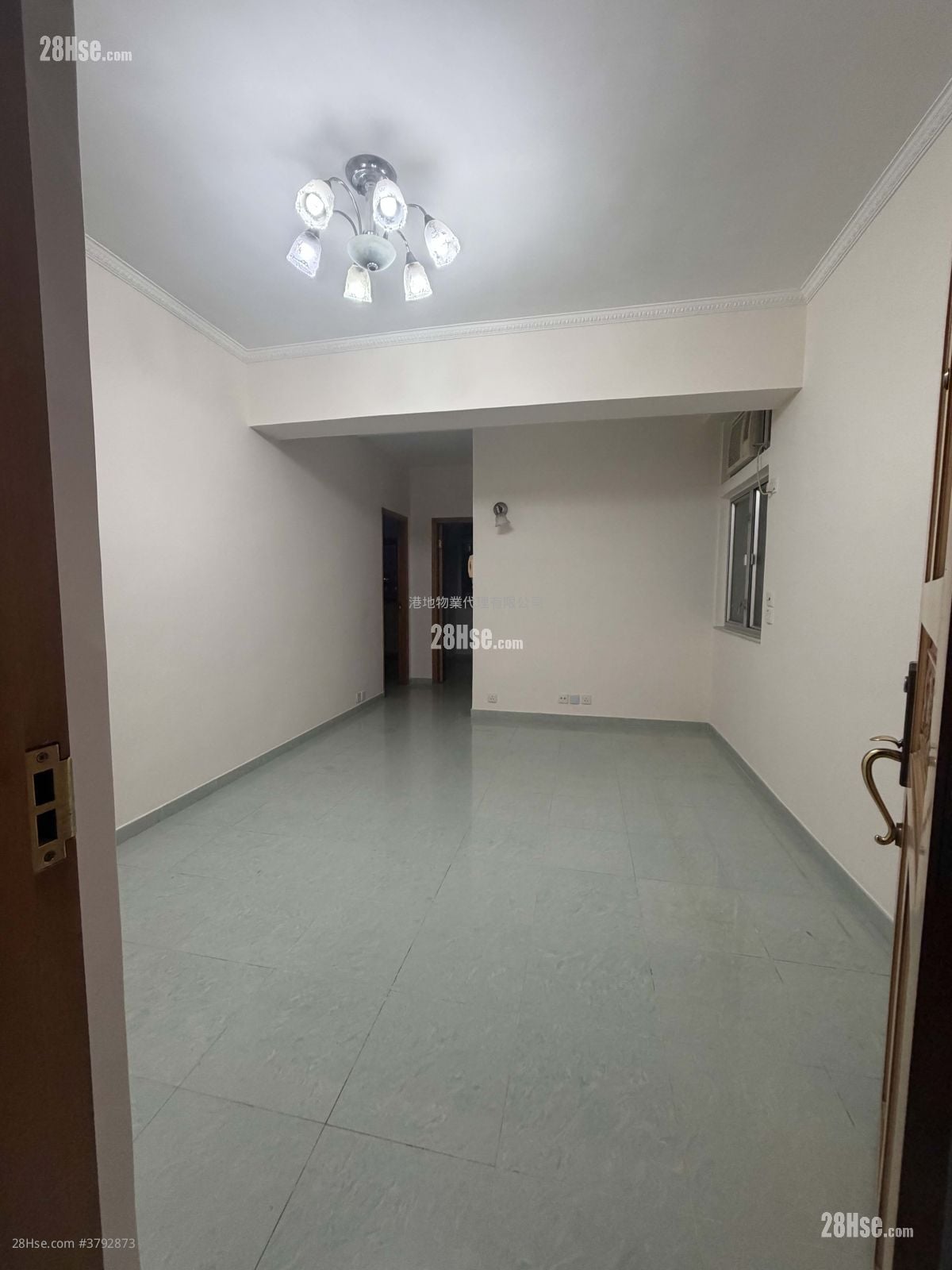 Carson Mansion Rental 2 Bedrooms , 1 Bathroom 523 ft²