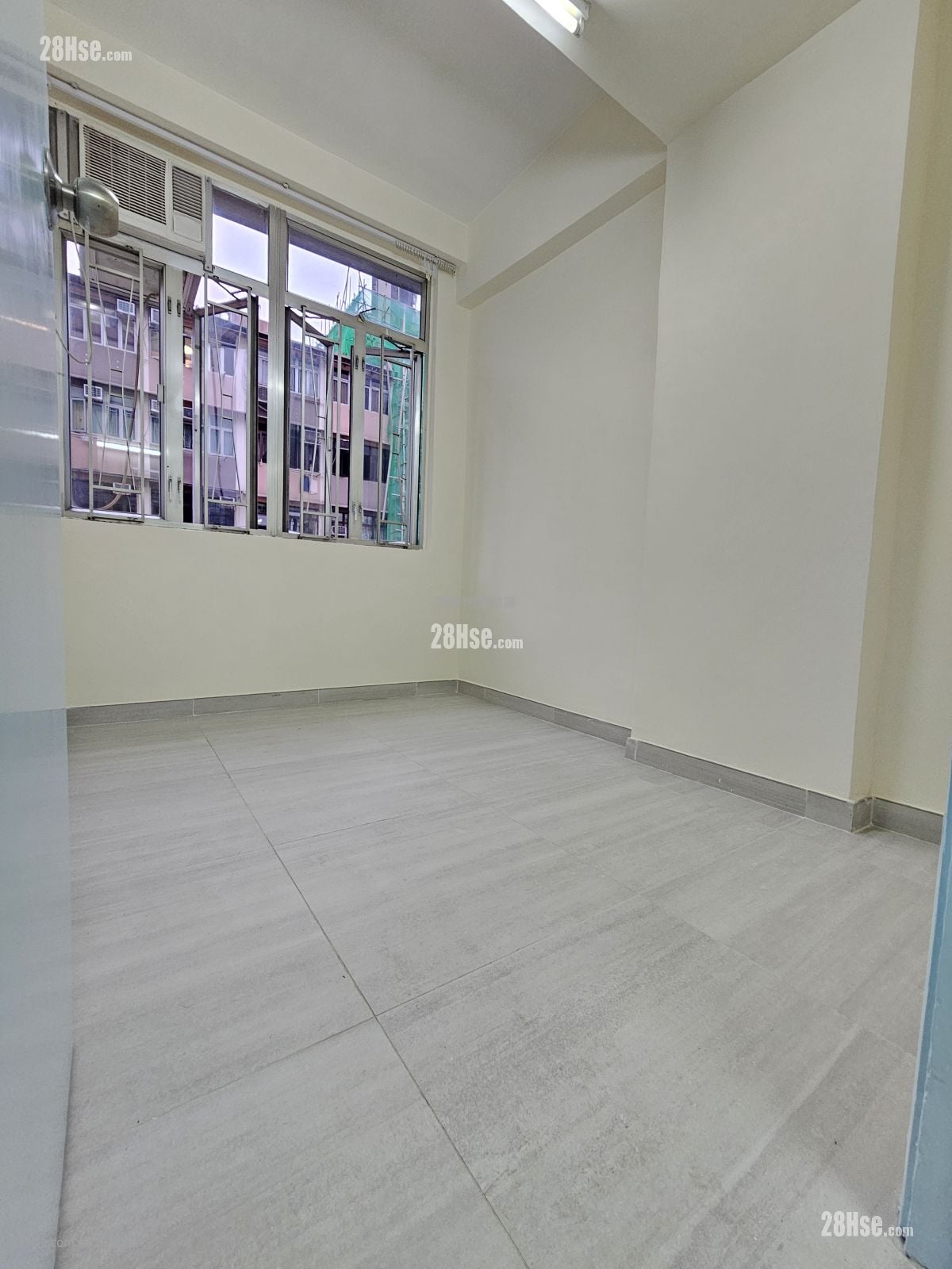 Hang Shun Building Rental 2 Bedrooms , 1 Bathroom 392 ft²