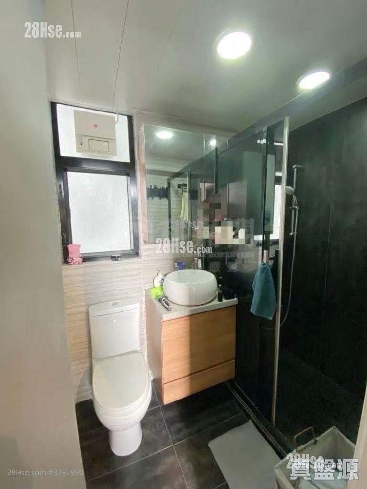 Tai Hing Gardens Sell 2 Bedrooms 419 ft²