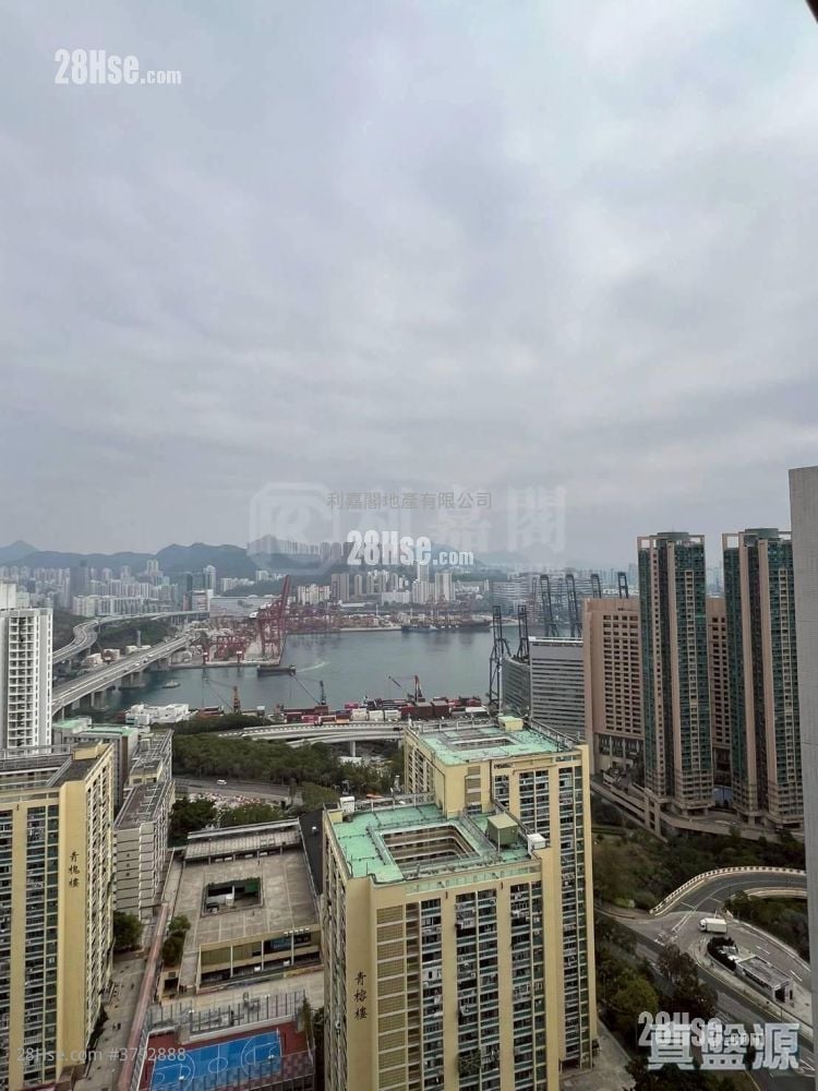 Mayfair Gardens Sell 2 Bedrooms , 1 Bathroom 401 ft²