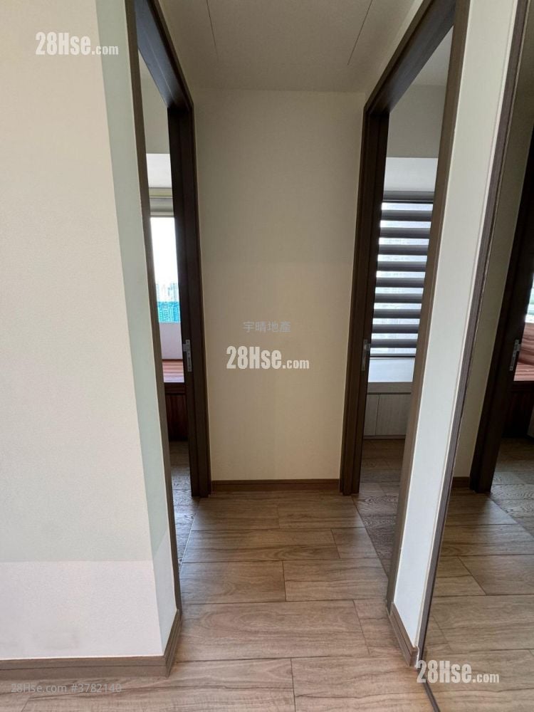 Park One Rental 3 Bedrooms , 1 Bathroom 418 ft²