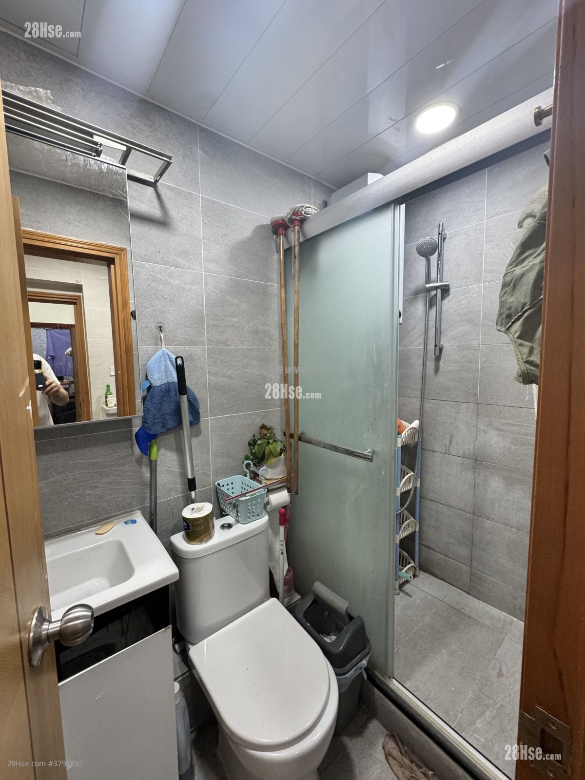 金辉大厦 租盘 2 房 , 1 浴室 340 平方尺