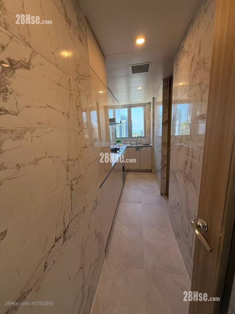 亲海駅 售盘 3 房 , 2 浴室 718 平方尺