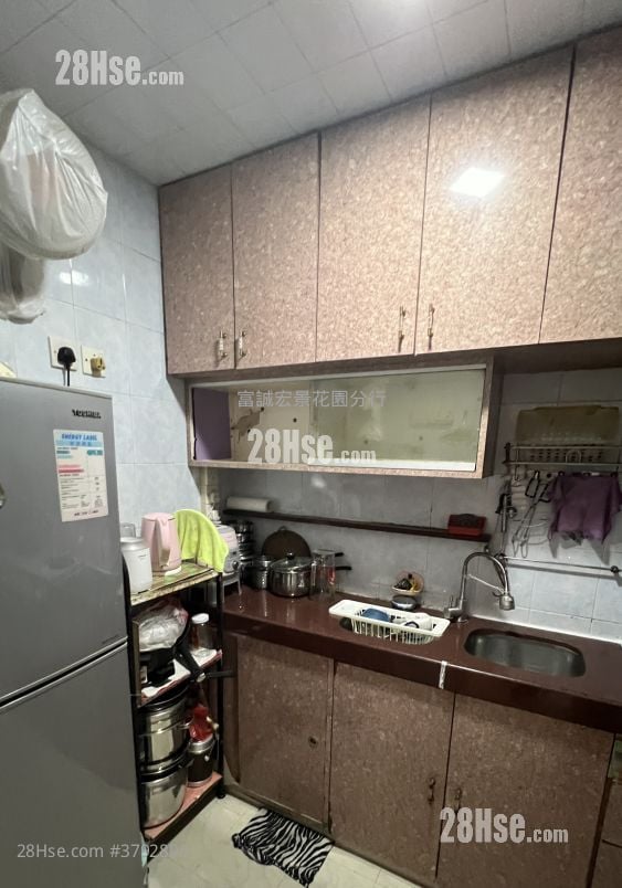 Fung Tak Estate Sell 1 Bedroom , 1 Bathroom 376 ft²