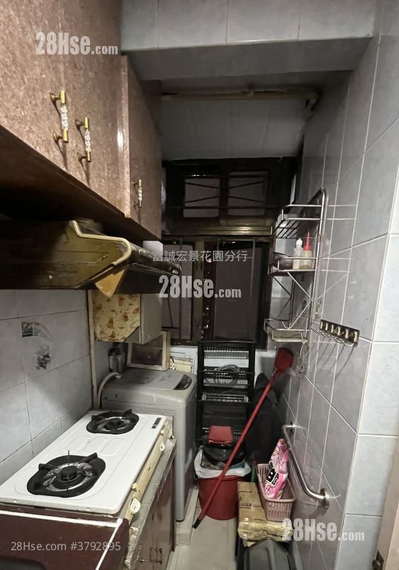 Fung Tak Estate Sell 1 Bedroom , 1 Bathroom 376 ft²