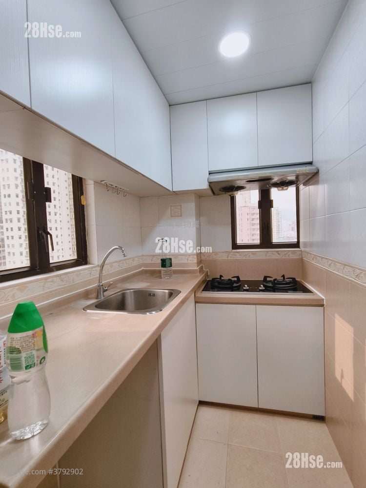 Kwong Yiu Mansion  Sell 2 Bedrooms , 1 Bathroom 332 ft²
