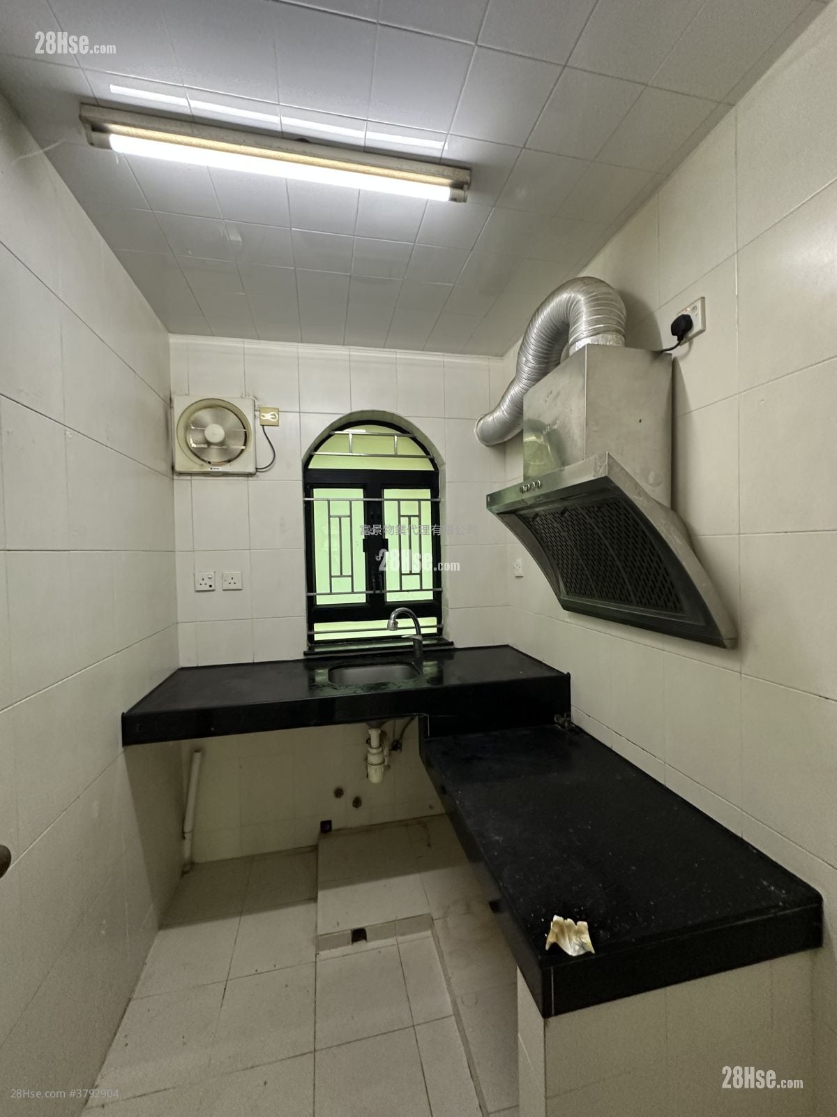 锺屋村 租盘 3 房 , 1 浴室 653 平方尺