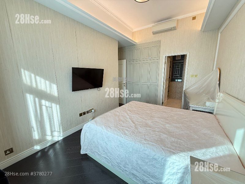 朗逸峰 售盘 5+ 房 , 3 浴室 2,077 平方尺