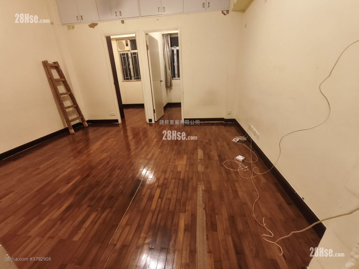 Loyal Mansion Sell 2 Bedrooms , 1 Bathroom 376 ft²