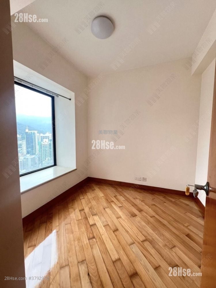 Chelsea Court Rental 3 Bedrooms , 1 Bathroom 554 ft²