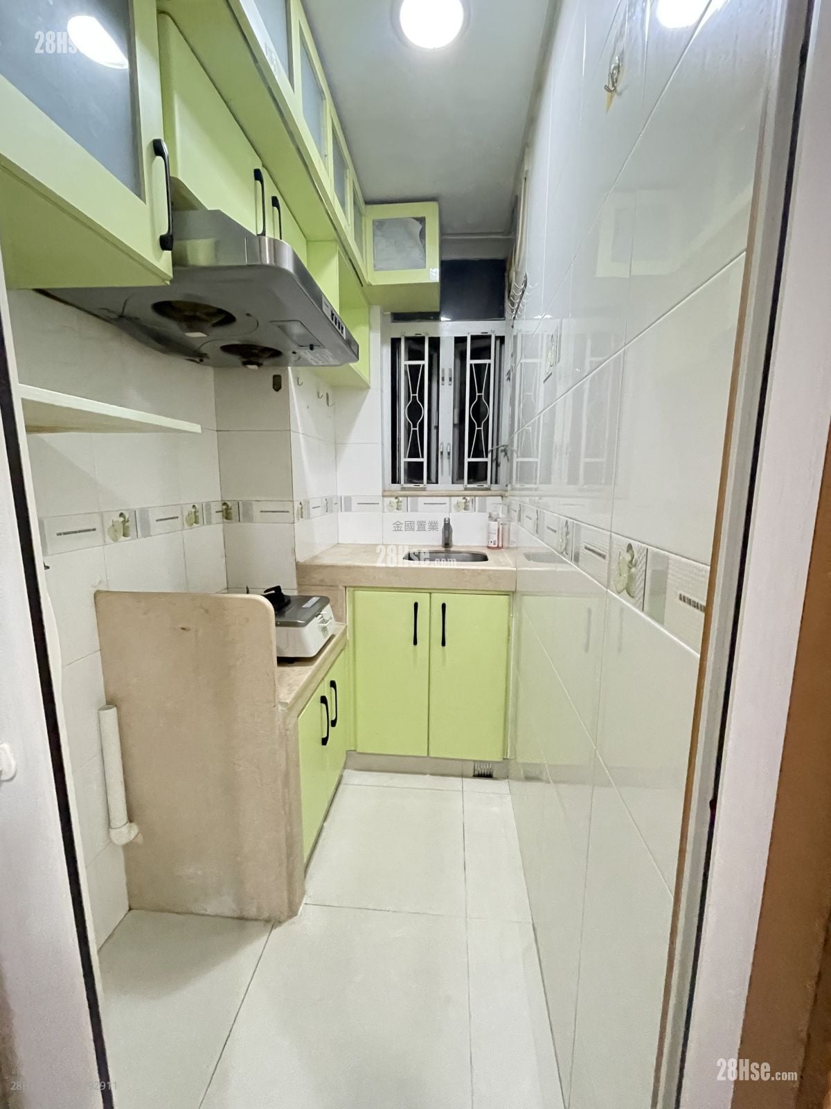 宝华大厦 租盘 211 平方尺