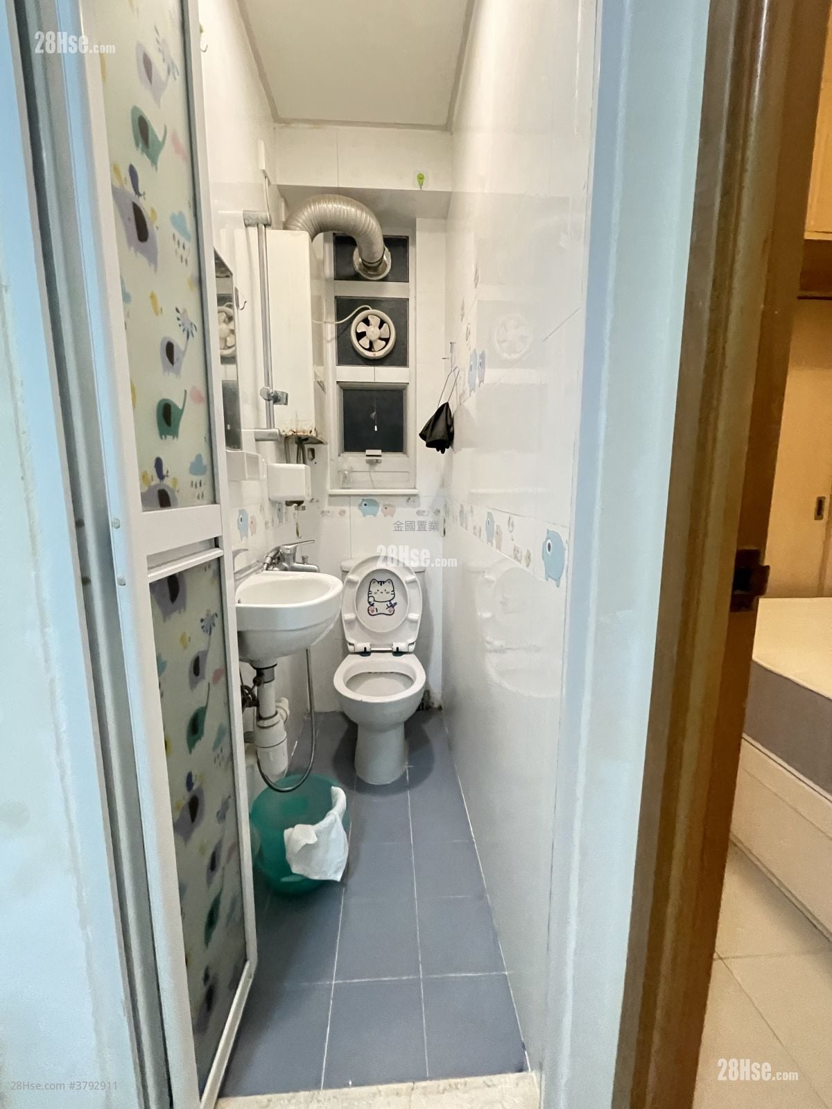 宝华大厦 租盘 211 平方尺