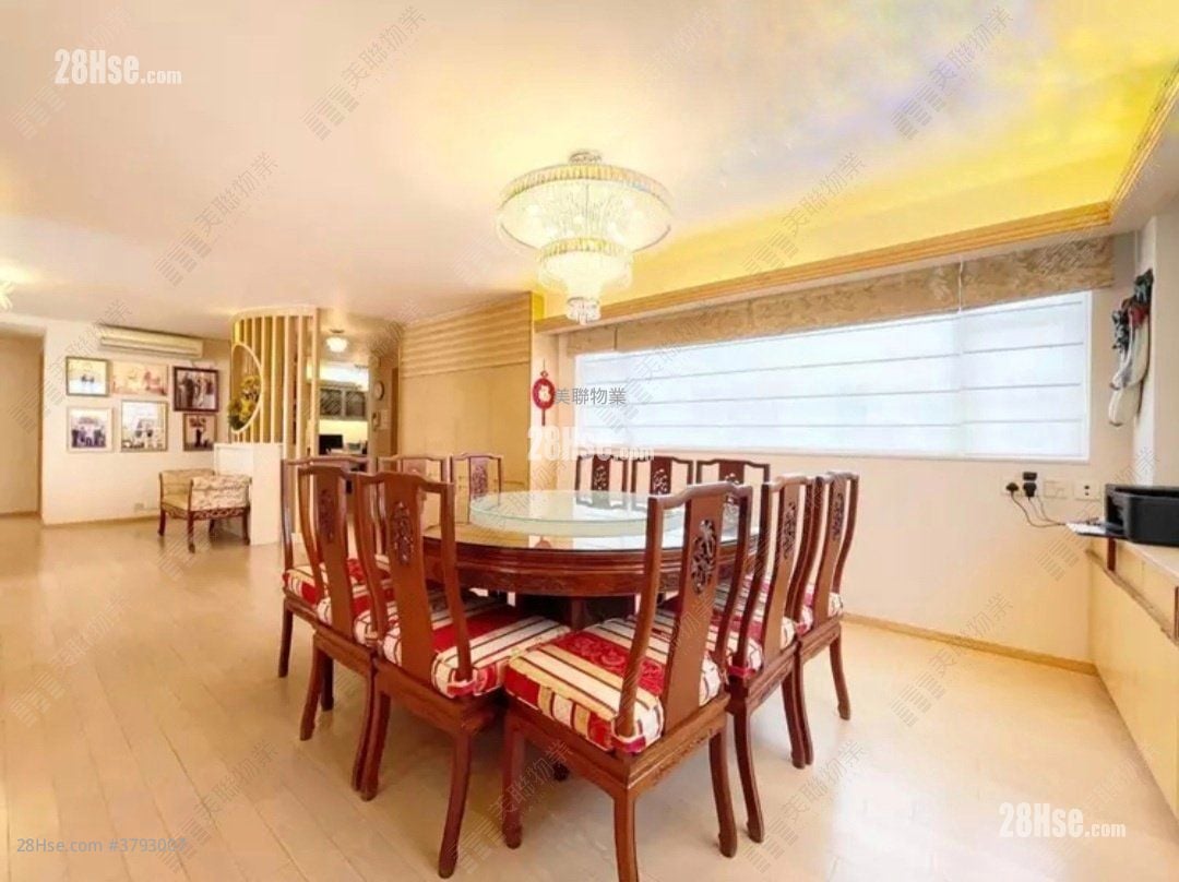 King Hong Court Sell 3 Bedrooms , 3 Bathrooms 1,595 ft²