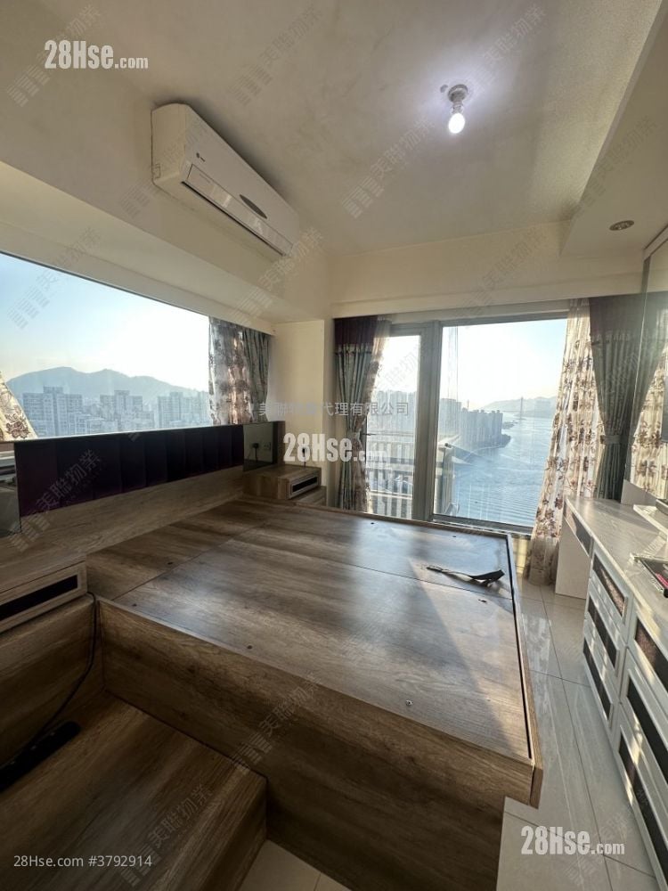 City Point Sell 4 Bedrooms 898 ft²