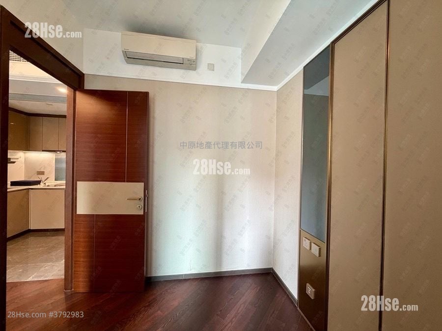 睿峰 售盘 1 房 319 平方尺