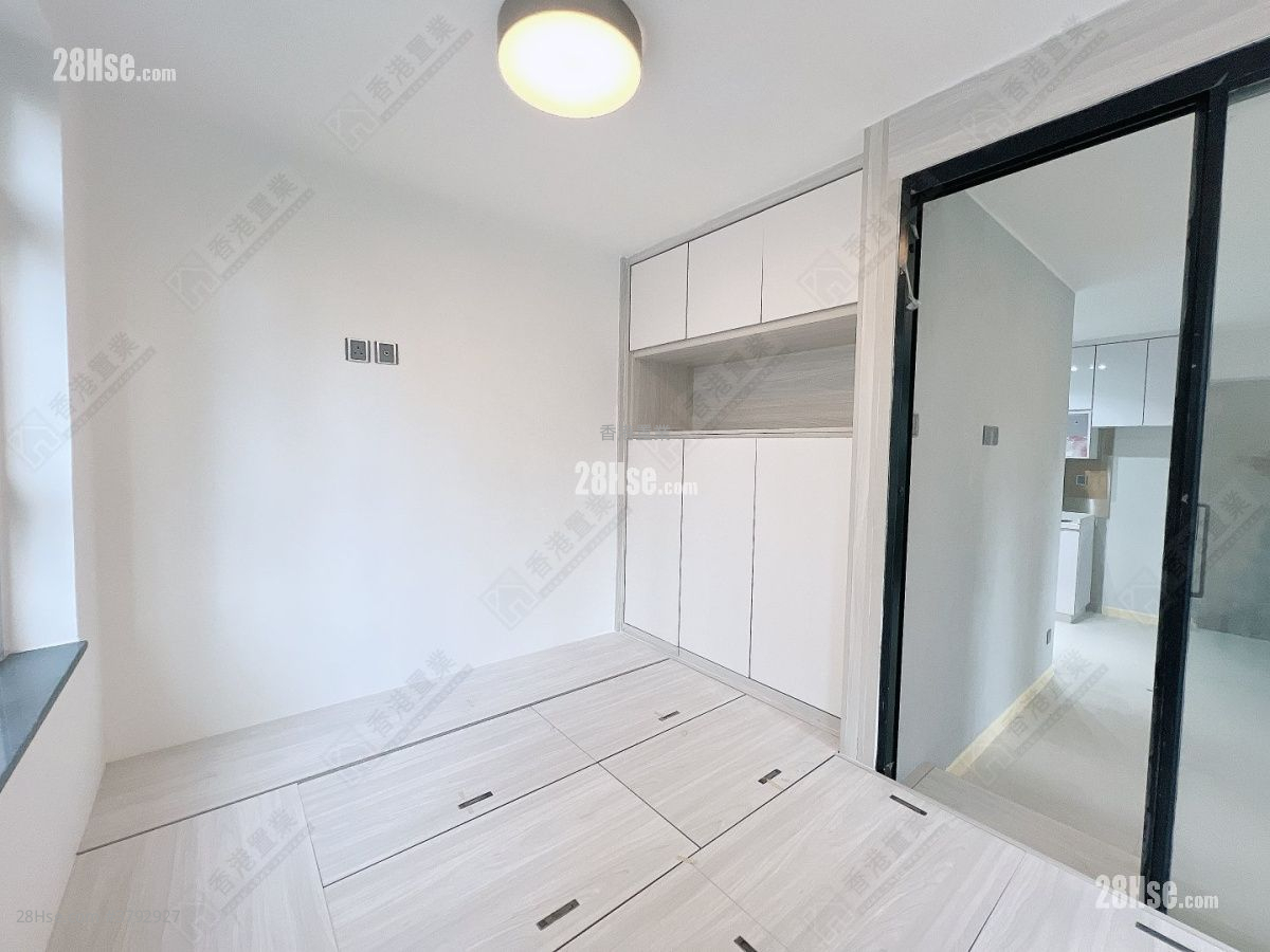 Amoy Gardens Sell 2 Bedrooms 375 ft²