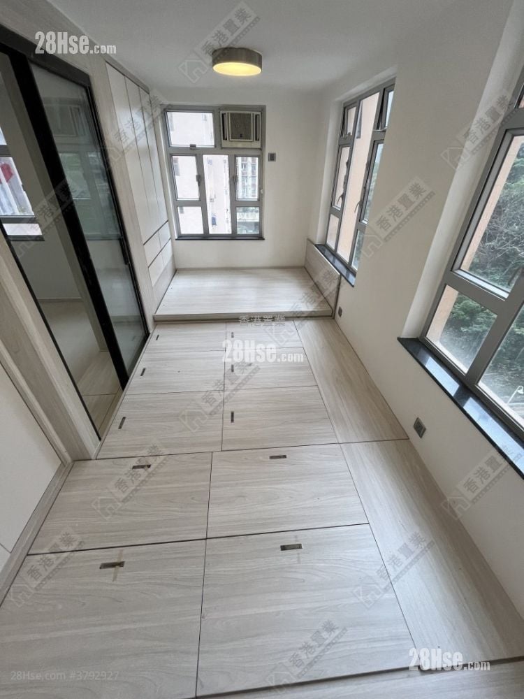 Amoy Gardens Sell 2 Bedrooms 375 ft²