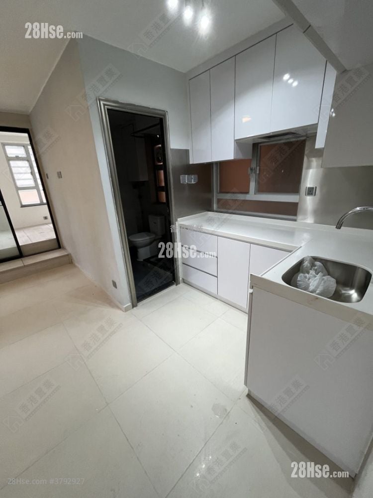 Amoy Gardens Sell 2 Bedrooms 375 ft²