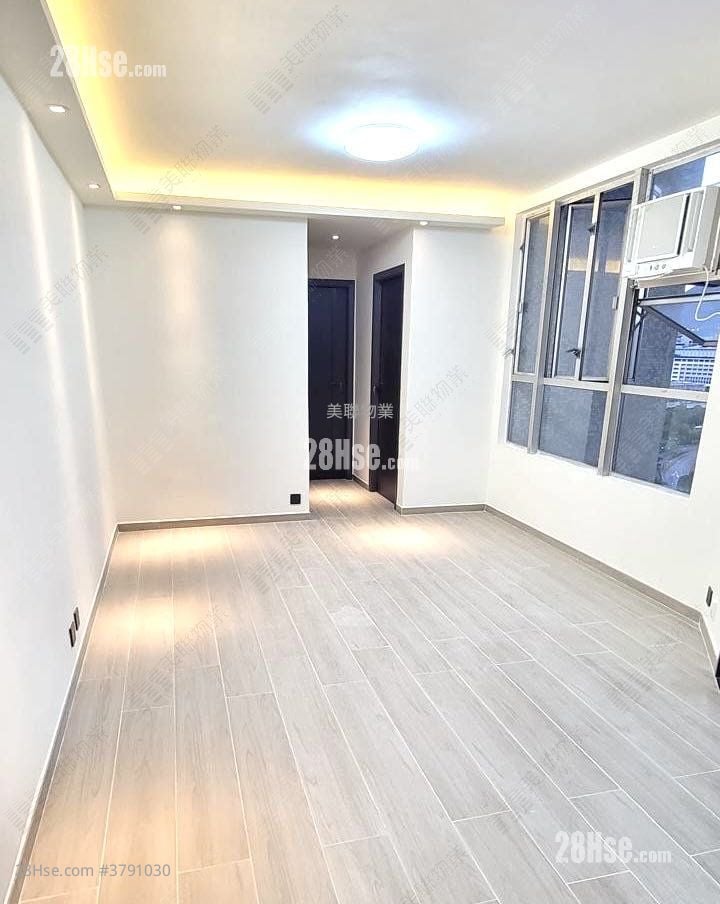 景峰花园 售盘 2 房 , 1 浴室 423 平方尺