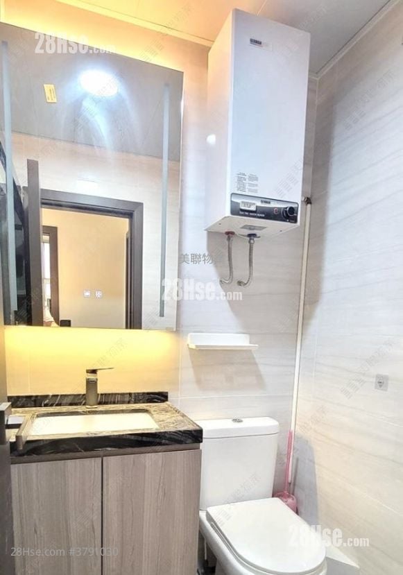 景峰花园 售盘 2 房 , 1 浴室 423 平方尺