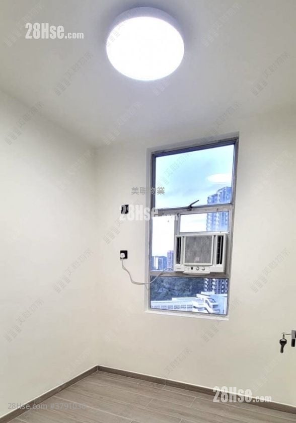 景峰花园 售盘 2 房 , 1 浴室 423 平方尺