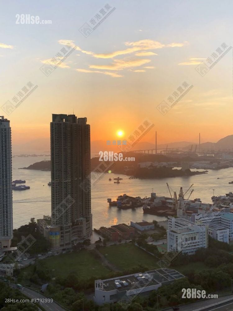 Harbour Green Sell 3 Bedrooms , 1 Bathroom 541 ft²