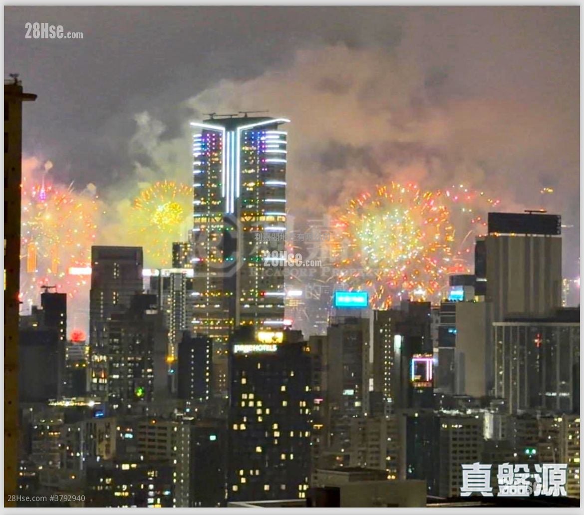 Parc Palais Sell 3 Bedrooms 1,074 ft²