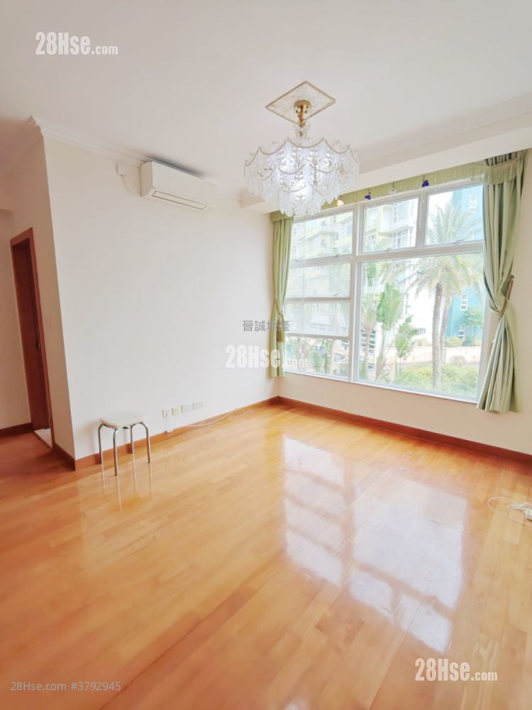 The Hillgrove Rental 3 Bedrooms , 2 Bathrooms 874 ft²