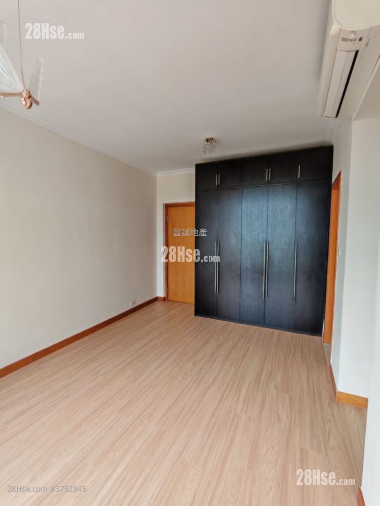 The Hillgrove Rental 3 Bedrooms , 2 Bathrooms 874 ft²