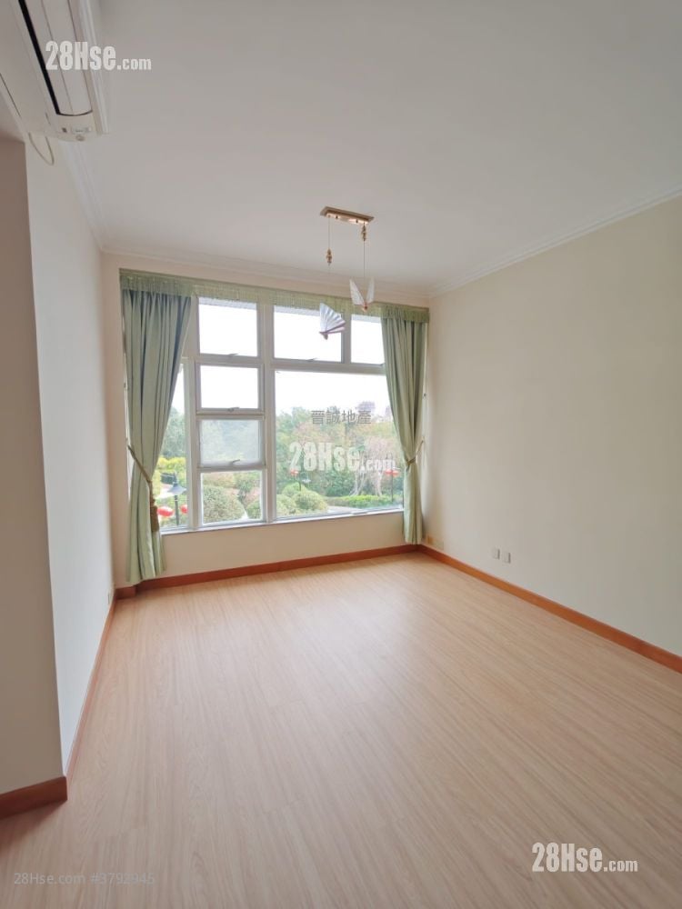 The Hillgrove Rental 3 Bedrooms , 2 Bathrooms 874 ft²