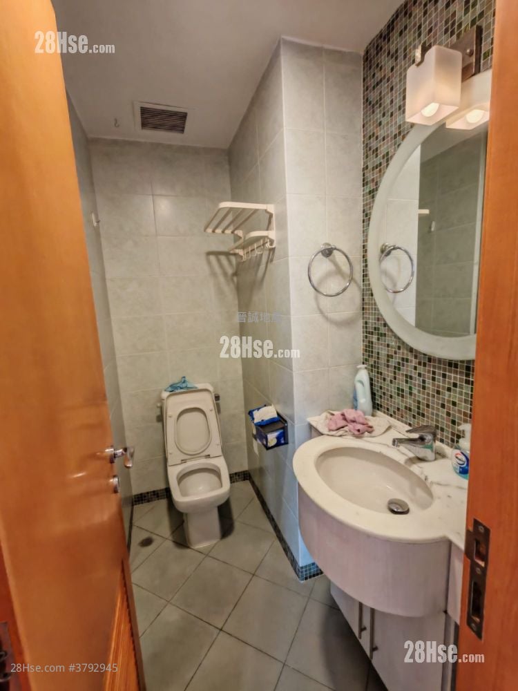 The Hillgrove Rental 3 Bedrooms , 2 Bathrooms 874 ft²