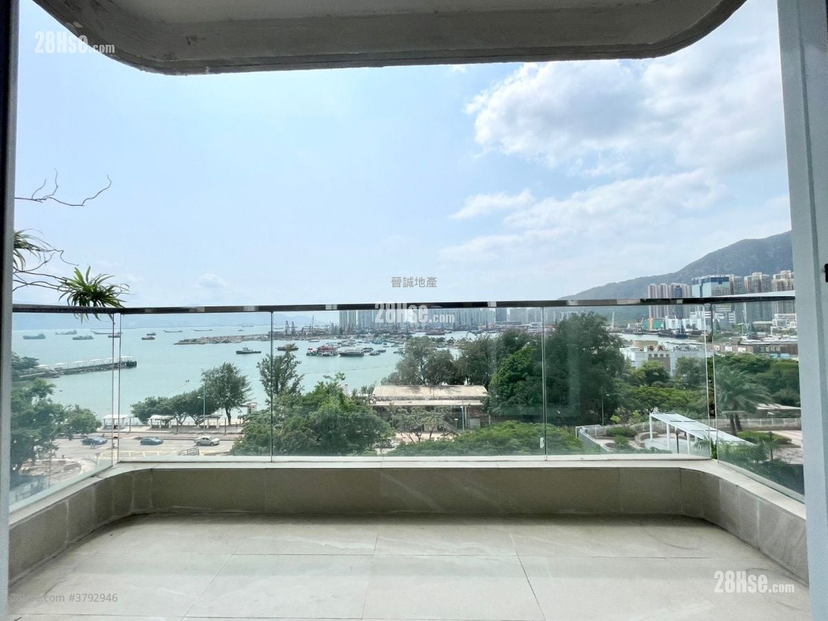 Dragon Villa Rental 3 Bedrooms , 2 Bathrooms 1,342 ft²