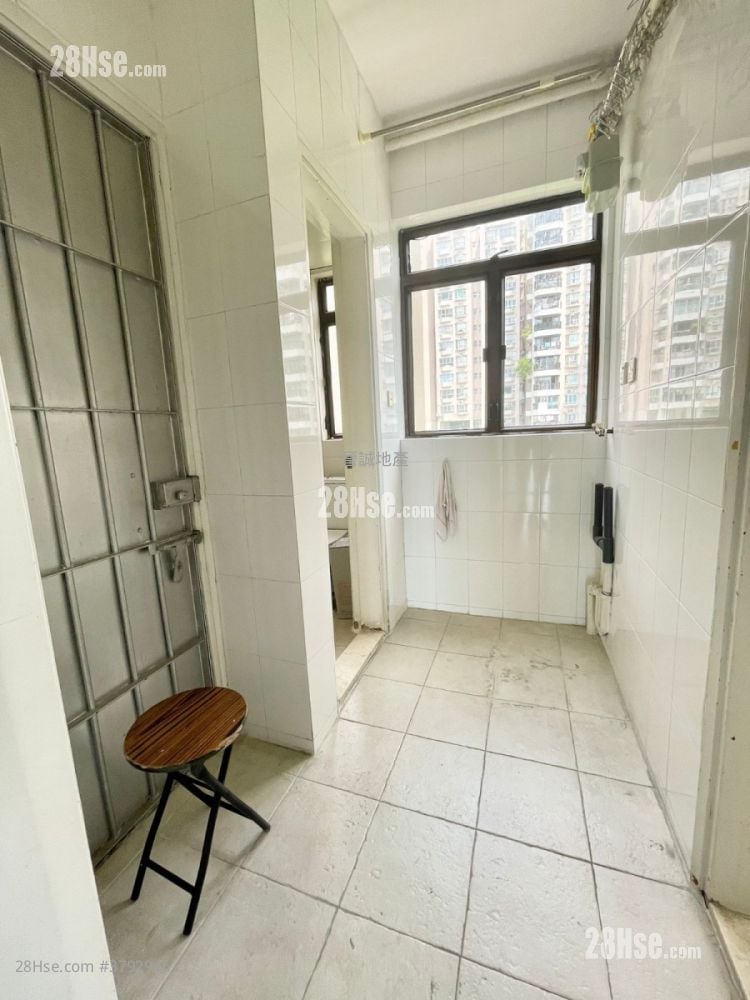 Dragon Villa Rental 3 Bedrooms , 2 Bathrooms 1,342 ft²