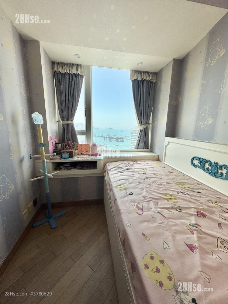 Florient Rise Sell 3 Bedrooms , 2 Bathrooms 649 ft²