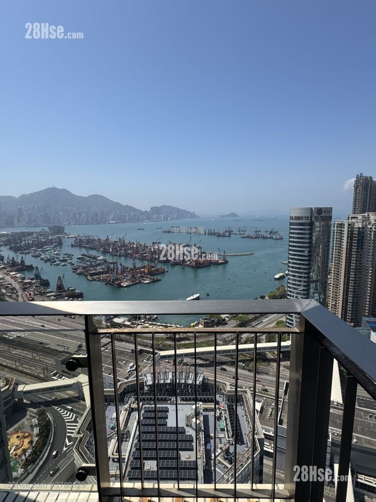 Florient Rise Sell 3 Bedrooms , 2 Bathrooms 649 ft²