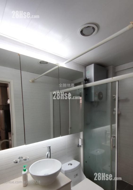 鸿德大厦 租盘 2 房 , 1 浴室 400 平方尺